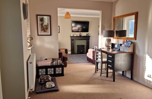 Wolf's Castle House | WILLOW LODGE - Wolfscastle