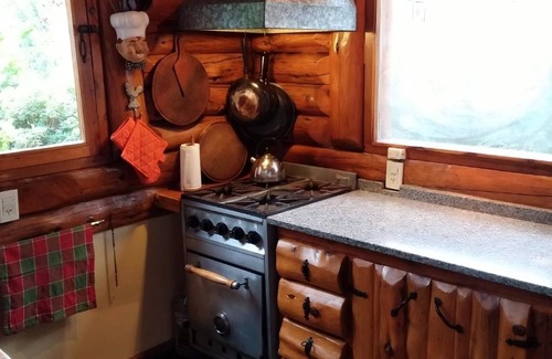 Mar de Las Pampas Cabin | Willow log cabin