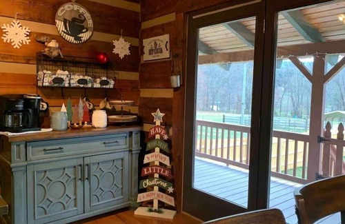 Damascus Cabin | Willow Tree Retreat Damascus, VA