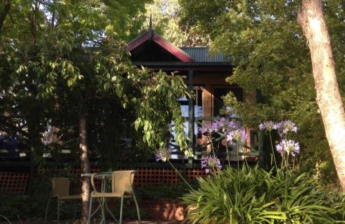 Macs Cove Apartment | Willowlake Cottages
