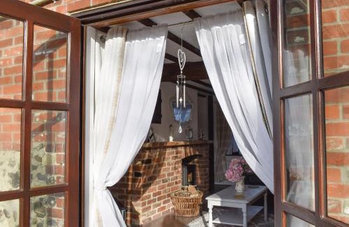 Weston on Trent House | Wilma Cottage