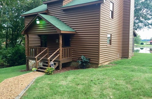 Town Creek Cabin | Wilson Lake, Private Dock, Pool, RTJ Golf Close by Still have summer dates