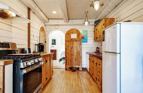 Boutiliers Point Cottage | Wilson's Coastal Club - C7n