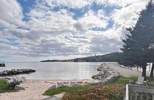 Boutiliers Point Cottage | Wilson's Coastal Club - C4