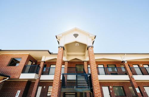 Humble Hotel | Winchester Inn and Suites Humble/IAH/North Houston