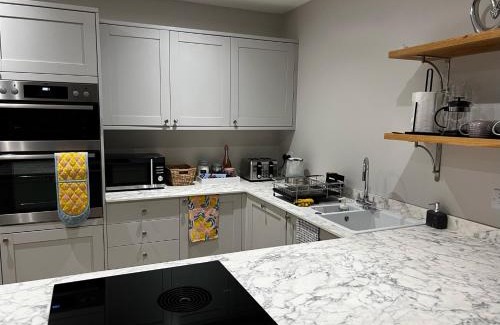 Winchester House | Winchester Luxury Home I Southdown View I Town Centre I 4BR3Bath I Free Parking