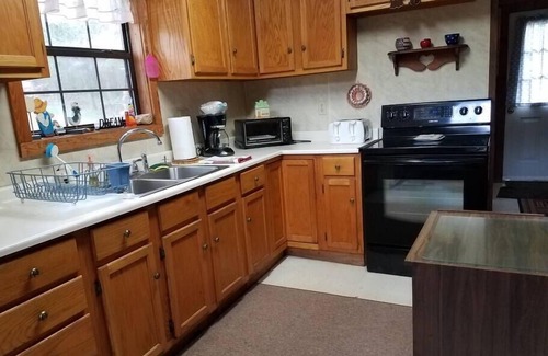 Pencil Bluff House | Windchimes Cabin-Seasonal View of Ouachita River