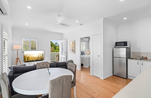 Mount Coolum House | Winders Beach House - Stunning Beachfront Home