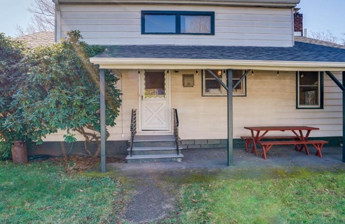 Windham House | Windham Home Near Mountain Biking and Hiking Trails!