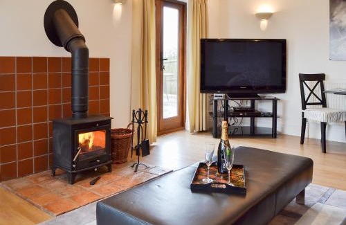 Herstmonceux House | Windmill Barn