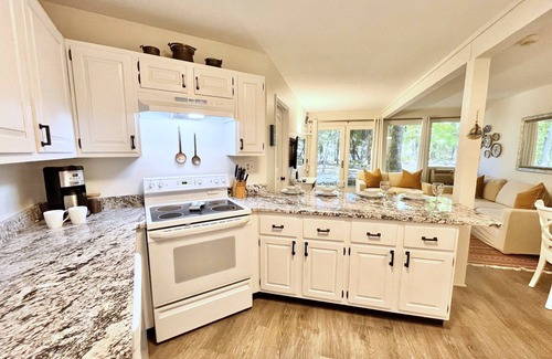 Fontana Condo | Windmill Cottage at Abbey Springs Near Lake & Shops!
