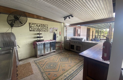 Maryland House | Windmill Lodge, large low key gatherings, family get togethers, micro weddings.
