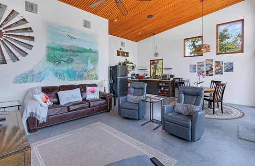 Wimberley Cabin | Windmill Ranch- Aqua Casita #1 I Hot tub, pond