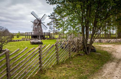 Laimjala Ski Chalet | Windmill - Summer house