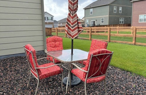 Windsor House | Windshire Retreat | Pool, Garage & Pet-Friendly