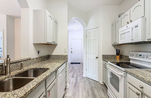 Windsor Hills Condo | Windsor Hills Bright 3BR Condo Resort Pool/Slides
