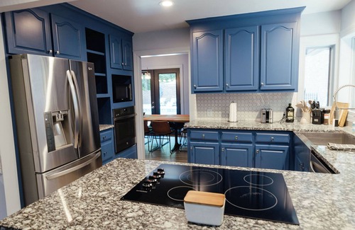 Shelby House | Windsor Place in Shelby- Great for large groups, Pool, hot tub.