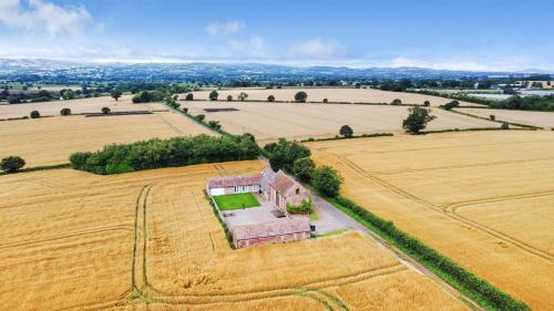 Eaton Mascott House | Windy Mundy Farm