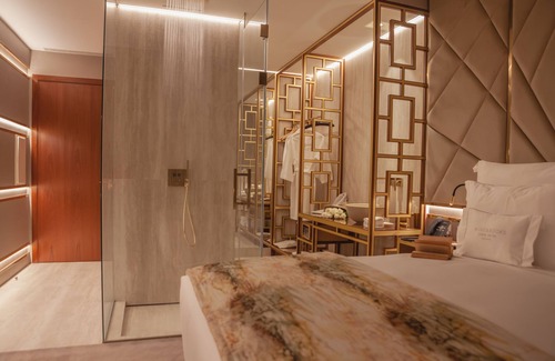 Linda-a-Velha Hotel | Wine & Books Lisboa Hotel