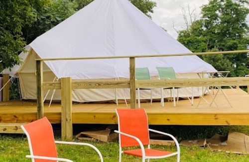 Lodi RV Rental | Wine Country Bell Tent w/King Bed