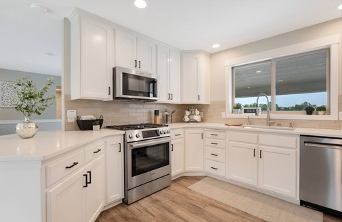 Prosser House | Wine Country River Front Paradise with Private Dock