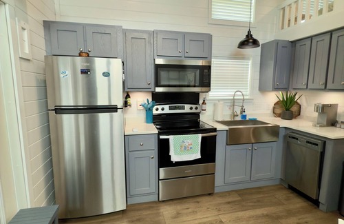 Fredericksburg House | Wine country tiny home next to Luckenbach in upscale resort full of amenities!