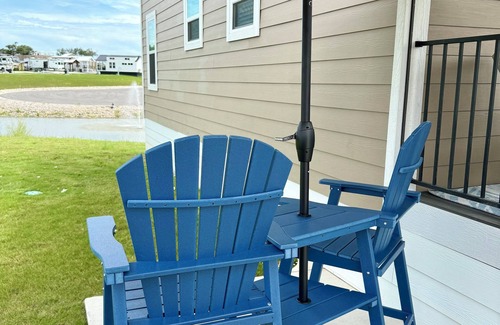 Fredericksburg House | Wine country tiny home next to Luckenbach in upscale resort full of amenities!