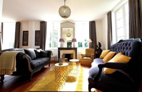 Libourne House | Wine Estate with Private Pool, Near River, Saint-Émilion