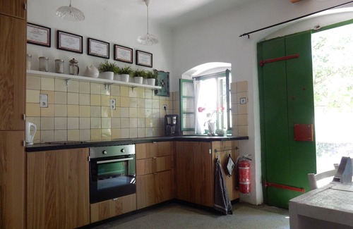 Nagyszekely Cottage | wine house in silent valley