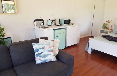 Buckaroo Apartment | Winery Studio on Scenic Acreage