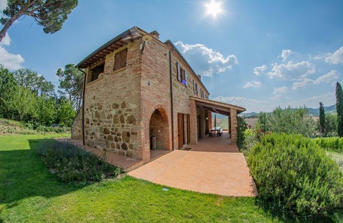 Montepulciano Villa | Winery Villa in the heart of Nobile Vineyards.