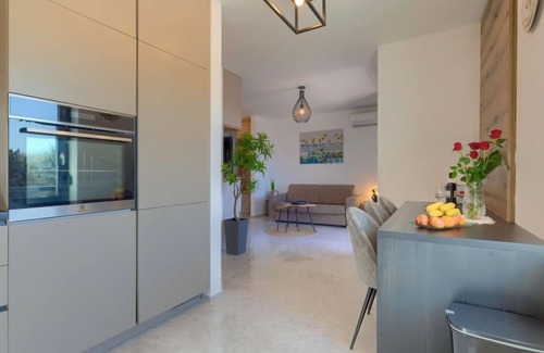 Pjescana Uvala Apartment | Wing 77 by Interhome