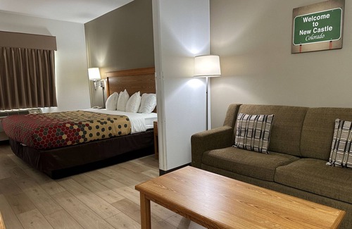 New Castle Hotel | Wingate by Wyndham New Castle - Glenwood Springs