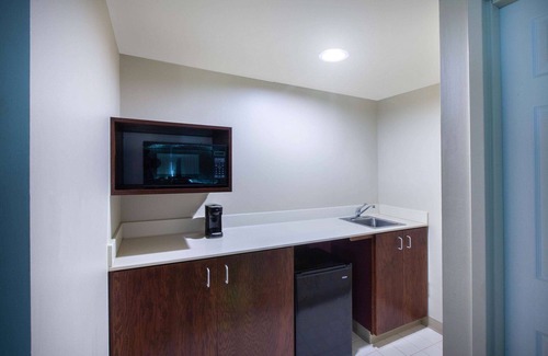 Wheatland Hotel | Wingate by Wyndham Oklahoma City/Airport