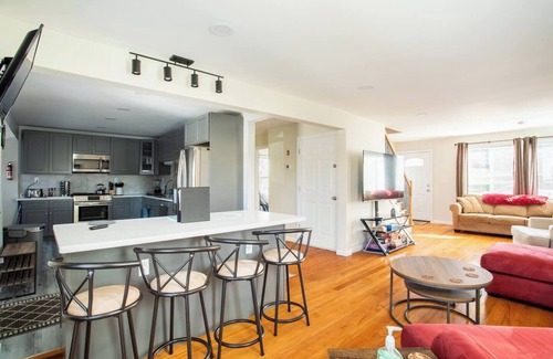 Westside Norwich House | Winner's Getaway - 2mi to Mohegan Sun