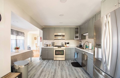 Westside Norwich House | Winner's Getaway - 2mi to Mohegan Sun