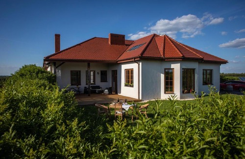 Busko-Zdroj House | Winnica Zbrodzice