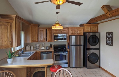 Winnisquam Cabin | Winnisquam Cozy Cabin w-Sandy Beach & Boat Dock