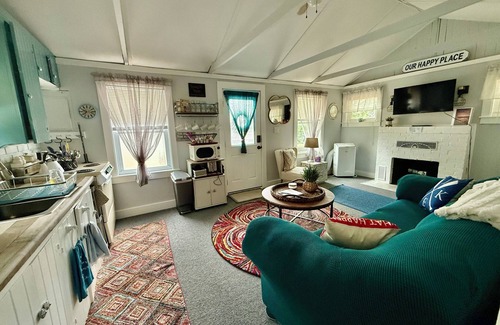 Lochmere Cottage | Winnisquam Trio Your own private getaway in New Hampshire lakes region lake view