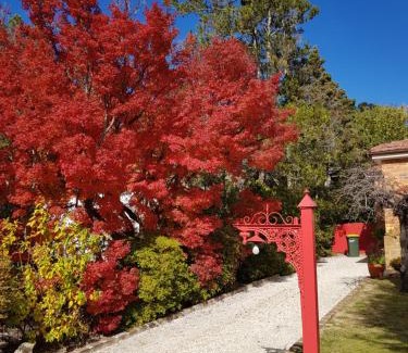 Katoomba House | Winston Cottage at Three Sisters