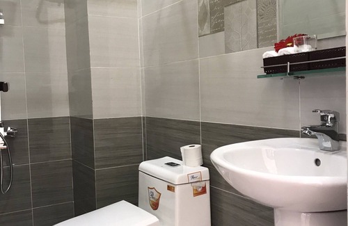 Linh Trung IEPZ Hotel | Winston Hotel Riverside