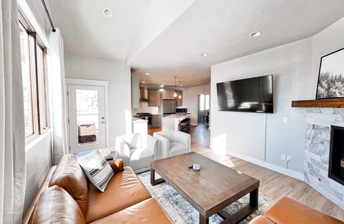 Tabernash House | Winter Park/Grandby Mountain Home NEW w/scenic views!
