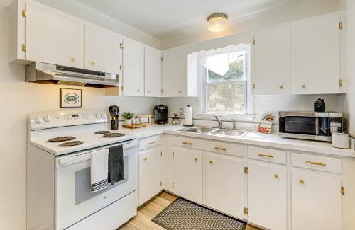 Lincoln House | Winter Relaxation Cozy Cabin Near Delaware Bay!