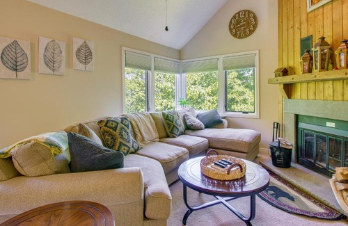 Nellysford Apartment | Wintergreen Resort Vacation Rental with Pool Access!