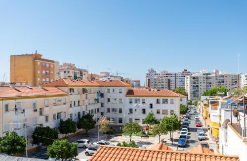 Bailen-Miraflores Apartment | WintowinRentals Cozy Apartment Near Center