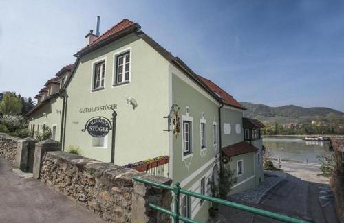 Durnstein House | Winzerhof - Gästehaus Stöger