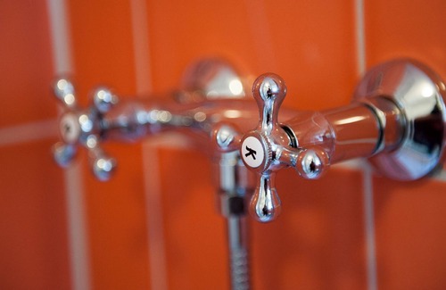 Oberderdingen Apartment | Wirtschaftswunder - Doppelzimmer mit WC und Dusche