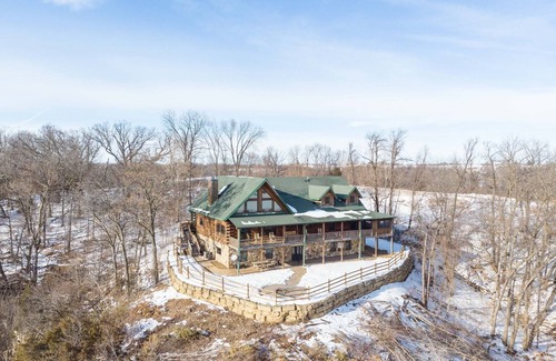 Cassville House | Wisconsin Property | 2 Luxury Lodges | Sleeps 31