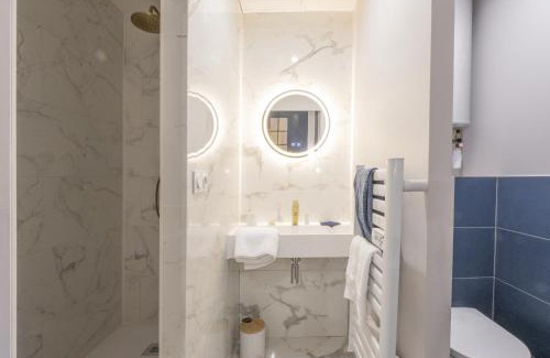 Ecully Bed & Breakfast | Wisteria Villa - Rêves en soie, Ecully