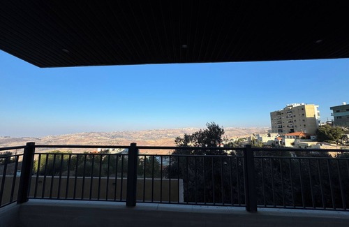 Suwailih Apartment | with a scenic view 3-bedroom apartment in peaceful Mahis with many amenitiesnn